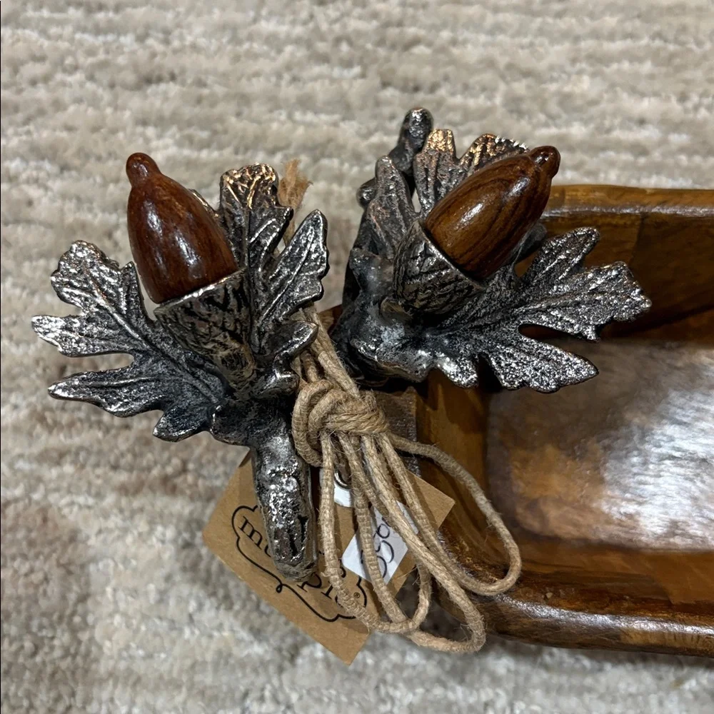 Mud Pie Acorn Wood Cracker Dish